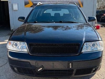 Usado Audi A6 150 HP (110 kW) 2001 Azul Carrinha