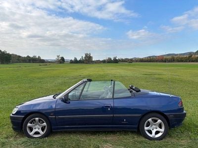 Gebraucht Peugeot 306 Cabriolet 132 PS (97 kW) 1998 Blau Cabrio