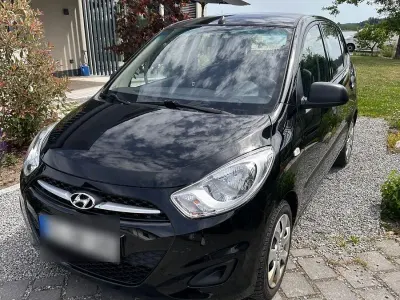 Gebraucht Hyundai i10 Classic 69 PS (50 kW) 2013 Silber Kleinwagen