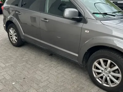 Gebraucht Fiat Freemont 170 PS (125 kW) 2011 Grau SUV