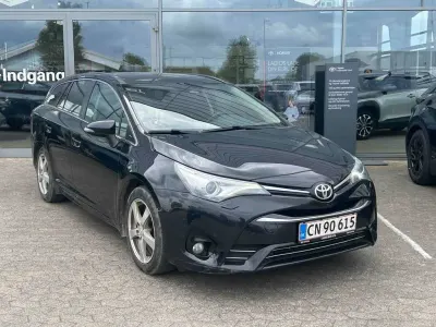 Gebraucht Toyota Avensis Executive 143 PS (105 kW) 2015 Schwarz Kombi