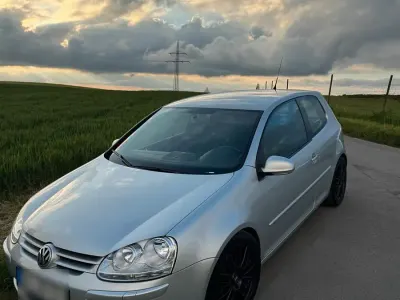 Gebraucht VW Golf V 80 PS (58 kW) 2008 Silber Kleinwagen
