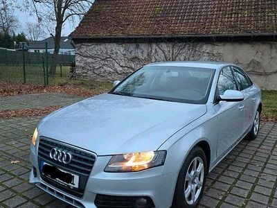 Gebraucht Audi A4 140 PS (102 kW) 2010 Silber Limousine