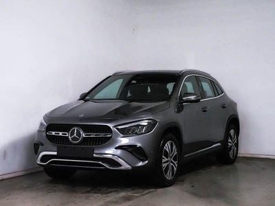 Gebraucht Mercedes GLA200 163 PS (119 kW) 2024 Grau SUV