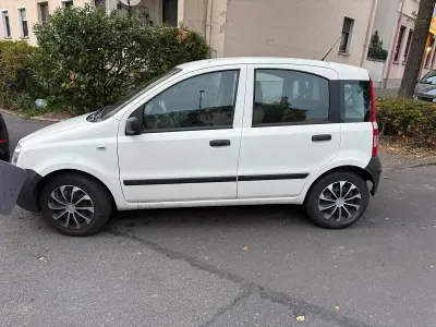 Używany Fiat Panda 54 KM (39 kW) 2009 Biały Hatchback