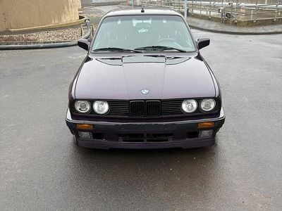 Violet Gebraucht 1993 BMW 325 Sport Line Kombi | 18.900 €