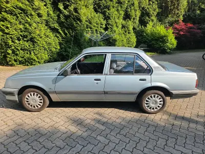 Gebraucht Opel Ascona 75 PS (55 kW) 1987 Blau Limousine