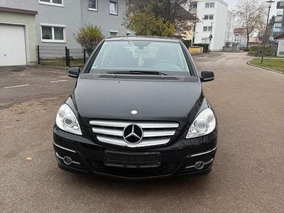 Mercedes B200