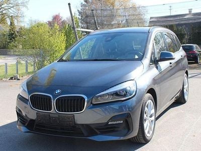 Gebraucht BMW 220 Gran Tourer Sport Line 192 PS (141 kW) 2022 Grau Van / Kleinbus
