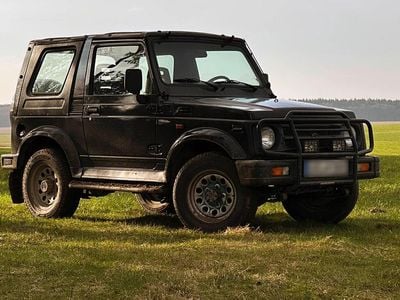 Usado Suzuki Samurai 70 HP (51 kW) 1995 Preto SUV