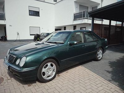 Second-hand Mercedes E200 Elegance 163 CP (119 kW) 2001 Verde Berlinǎ