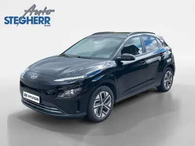 Gebraucht Hyundai Kona Edition 30+ 100 kW (136 PS) 2023 Schwarz SUV