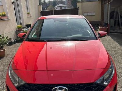 Gebraucht Hyundai i20 Trend 120 PS (88 kW) 2020 Rot Kleinwagen