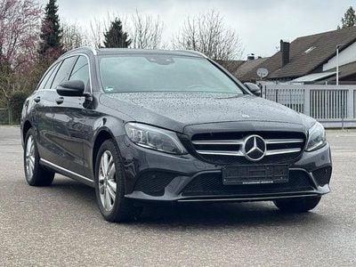 Gebraucht Mercedes C400 Avantgarde 333 PS (244 kW) 2019 Schwarz Limousine