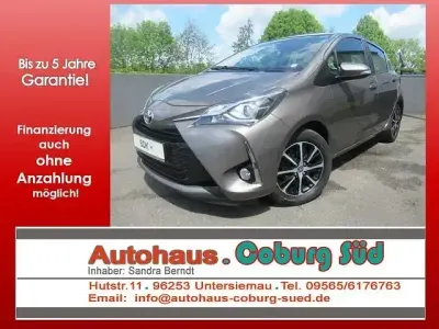 Gebraucht Toyota Yaris Team 111 PS (81 kW) 2018 Grau Kleinwagen