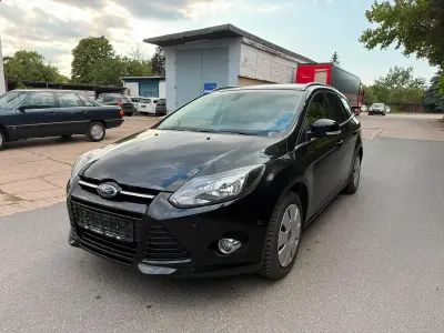 Gebraucht Ford Focus 125 PS (91 kW) 2014 Schwarz Kombi