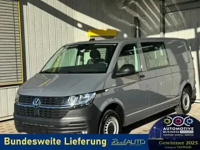 Używany VW Transporter 150 KM (110 kW) 2021 Szary Van
