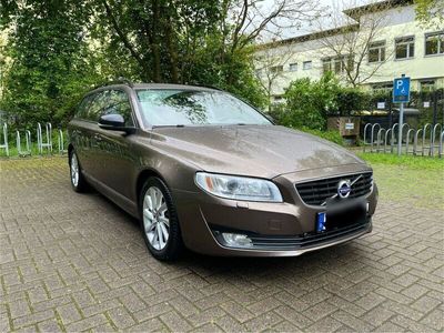 gebraucht Volvo V70 D4 Summum Geartronic Summum