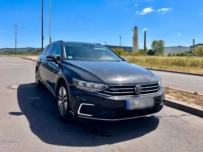 Gebraucht VW Passat GTE 156 PS (114 kW) 2022 Grau Kombi