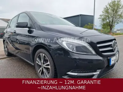 Gebraucht Mercedes B180 109 PS (80 kW) 2014 Schwarz Van / Kleinbus
