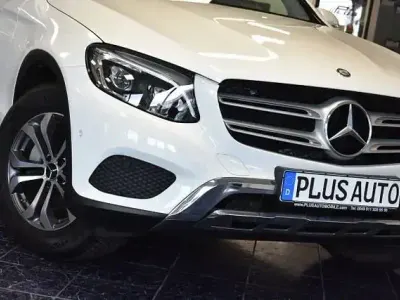 Używany Mercedes GLC220 170 KM (125 kW) 2016 Biały SUV