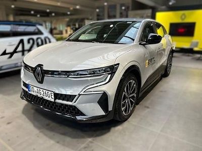 Grau Gebraucht 2023 Renault Megane E-Tech Evolution Limousine | 26.990 € (Guter Preis)