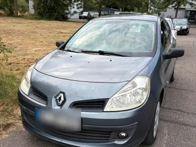 Gebraucht Renault Clio III Expression 75 PS (55 kW) 2005 Blau Kleinwagen