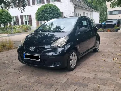 Gebraucht Toyota Aygo 68 PS (50 kW) 2009 Schwarz Kleinwagen