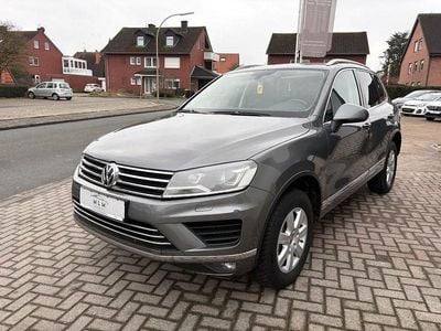 Gebraucht VW Touareg Terrain Tech 262 PS (192 kW) 2015 Meteorgrau/canyon grey SUV