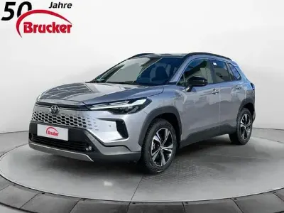 Gebraucht Toyota Corolla Cross Basis 180 PS (132 kW) 2025 Metal stream silver metallic SUV