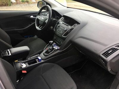 Gebraucht Ford Focus Trend 120 PS (88 kW) 2015 Silber Kombi