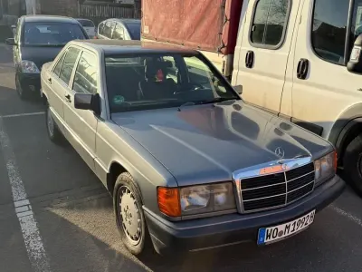 Gebraucht Mercedes 190 122 PS (89 kW) 1992 Grau Limousine