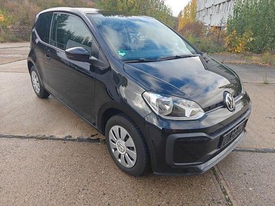 Schwarz Gebraucht 2017 VW up! move up! Kleinwagen | 8.990 € (Etwas zu teuer)