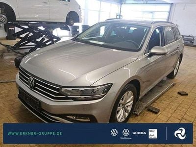 Gebraucht VW Passat Business 150 PS (110 kW) 2023 Pyritsilber metallic Kombi