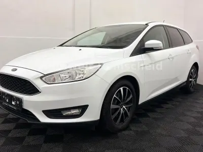 Używany Ford Focus Business Edition 101 KM (74 kW) 2008 Biały Kombi