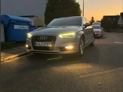 Gebraucht Audi A3 Ambiente 150 PS (110 kW) 2013 Silber Limousine