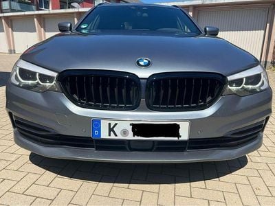 Gebraucht BMW 520 Sport Line 190 PS (139 kW) 2019 Grau Kombi