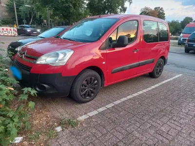 Gebraucht Citroën Berlingo 92 PS (67 kW) 2010 Rot Van / Kleinbus