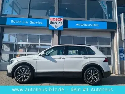 Gebraucht VW Tiguan Life 150 PS (110 kW) 2023 Pure white SUV