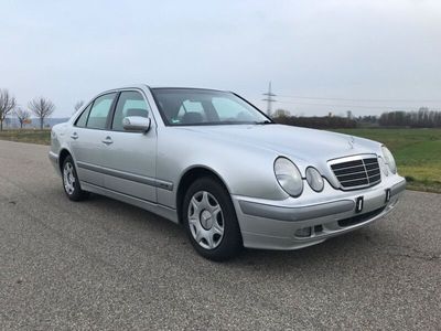 gebraucht Mercedes E200 KOMPRESSOR CLASSIC*Original KM*TÜV/Neu*