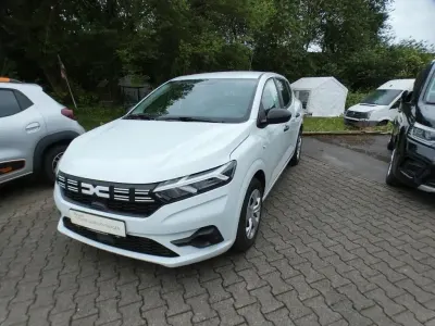 Gebraucht Dacia Sandero Essentiel 101 PS (74 kW) 2023 Weiß Limousine