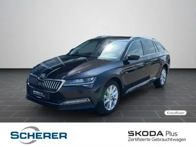 Gebraucht Skoda Superb Style 218 PS (160 kW) 2024 Blackmagic perleffekt Kombi