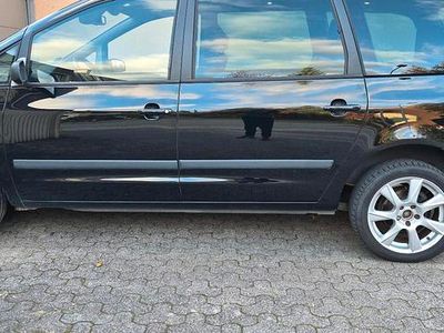 Schwarz Gebraucht 2002 VW Sharan Van / Kleinbus | 2.600 € (Teuer)