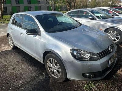 Second-hand VW Golf VII Trendline 105 CP (77 kW) 2012 Gri Berlinǎ