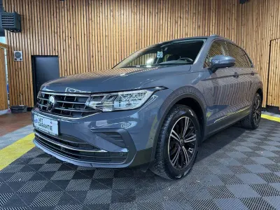Gebraucht VW Tiguan Active 150 PS (110 kW) 2023 Delfingrau SUV