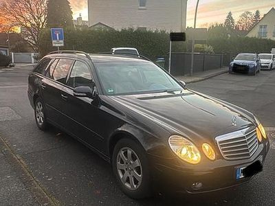 Mercedes E200