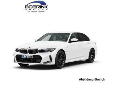 Gebraucht BMW 320e M Sport 204 PS (150 kW) 2022 Weiß Limousine
