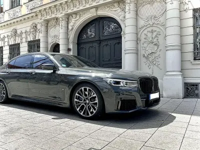 Gebraucht BMW M760 M Sport 585 PS (430 kW) 2021 Grau Limousine