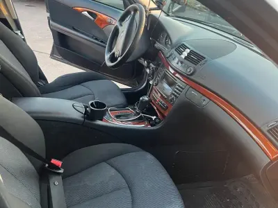 Second-hand Mercedes E220 170 CP (125 kW) 2007 Negru Break
