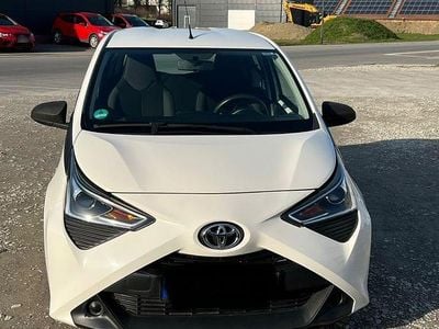 Usata Toyota Aygo 72 CV (52 kW) 2019 Bianco Utilitaria
